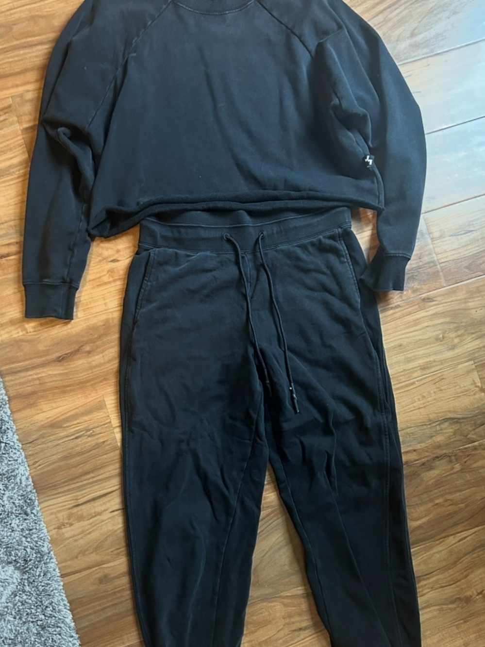 JoyLab Black Cropped Sweatshirt and Joggers Set